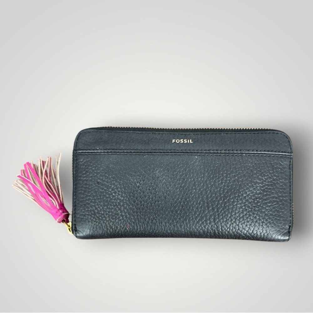 🏷️ FOSSIL Tiegan Grainy Leather Zip Around Clutch Wallet w/ Pink Tassel Black